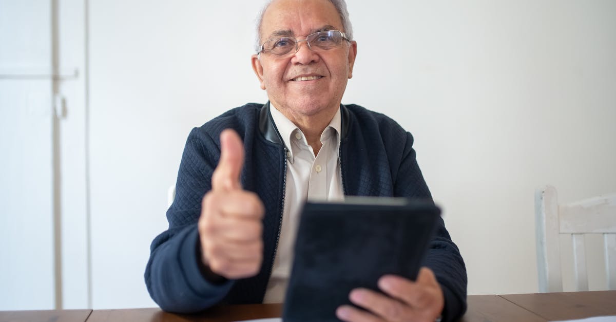 courtier en assurance spécialisé dans l'intermédiation, offrant des services de conseil, de médiation et de mise en relation avec les compagnies d'assurance.