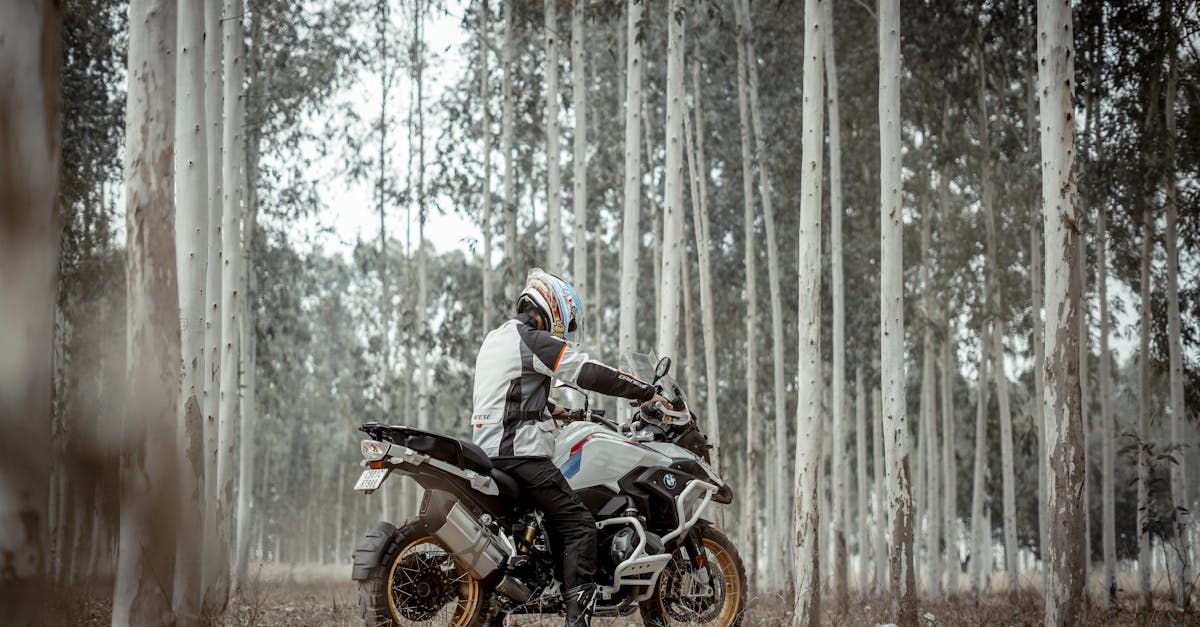 assurez votre moto avec une couverture d'assurance complète. obtenez une protection contre les accidents, le vol et bien plus encore avec notre assurance moto sur mesure.