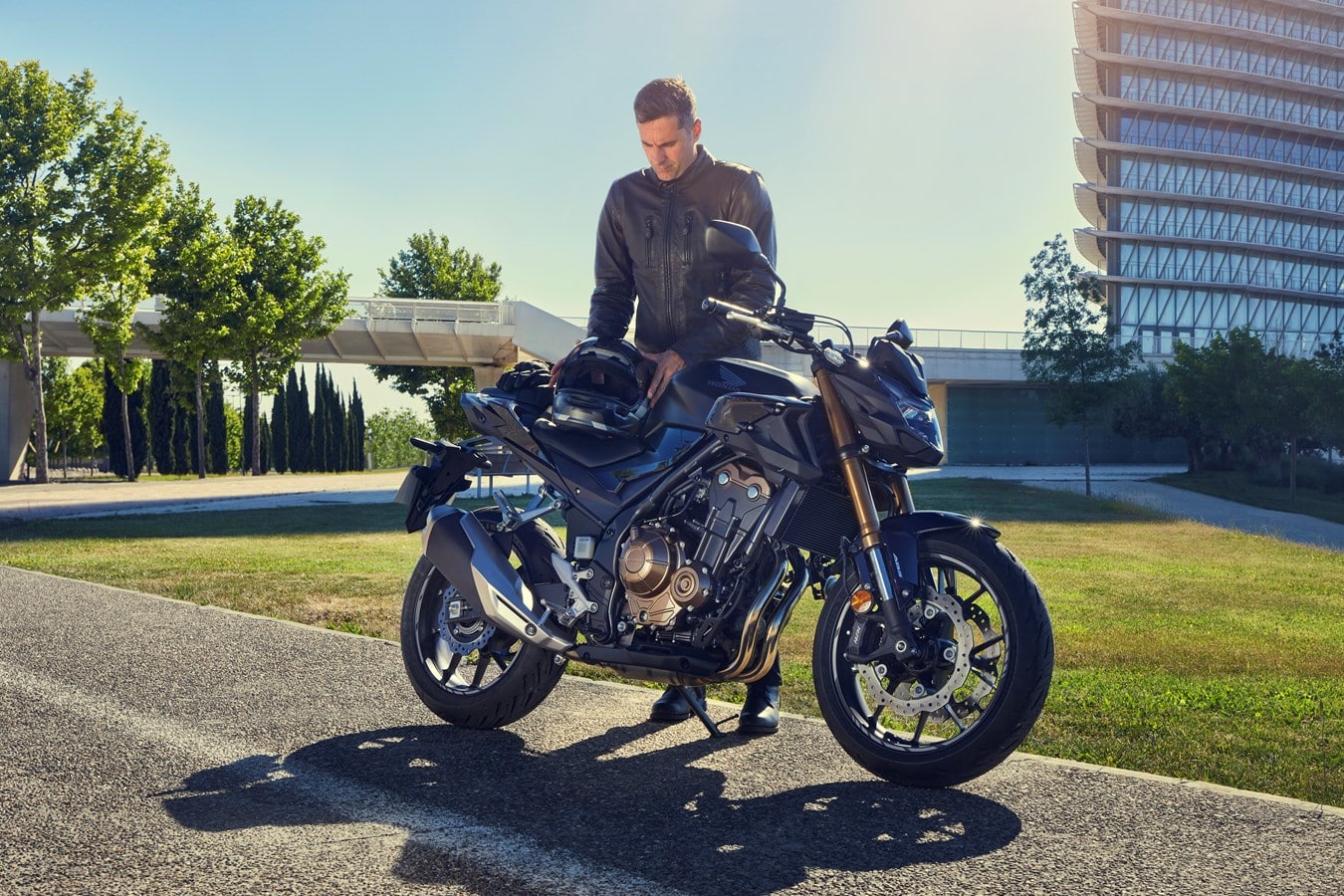 découvrez notre assurance moto spécialement conçue pour les jeunes conducteurs. profitez de tarifs compétitifs, d'une couverture adaptée et d'un accompagnement personnalisé pour rouler en toute sérénité.