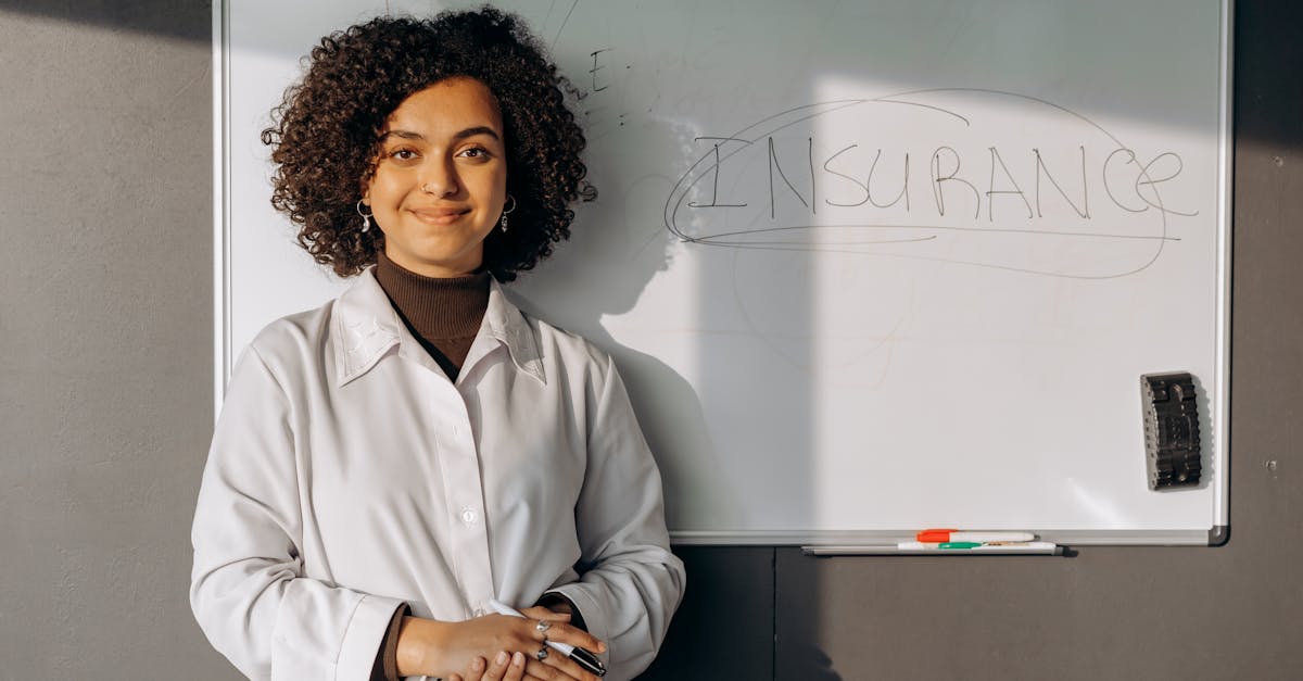 découvrez tout ce que vous devez savoir sur l'assurance : types de polices, conseils pour choisir la meilleure couverture et avantages des assurances vie, auto, santé et habitation.