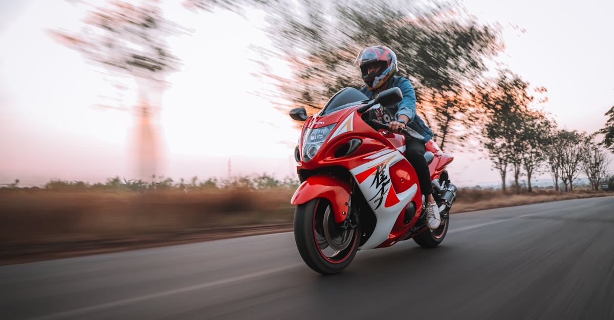 découvrez les coûts d'assurance pour motos et les facteurs qui influencent les tarifs. comparez les offres et économisez sur votre prime d'assurance tout en protégeant votre véhicule.