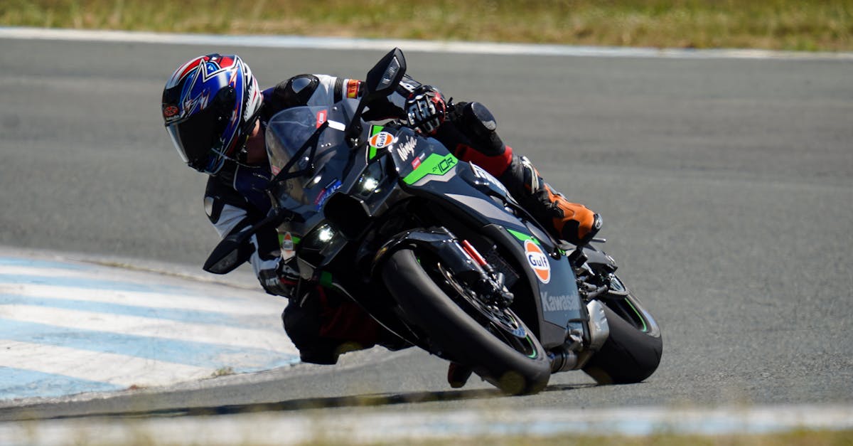 découvrez l'assurance de conduite supervisée, idéale pour les jeunes conducteurs et ceux en formation. protégez-vous contre les imprévus tout en prenant la route en toute sérénité.