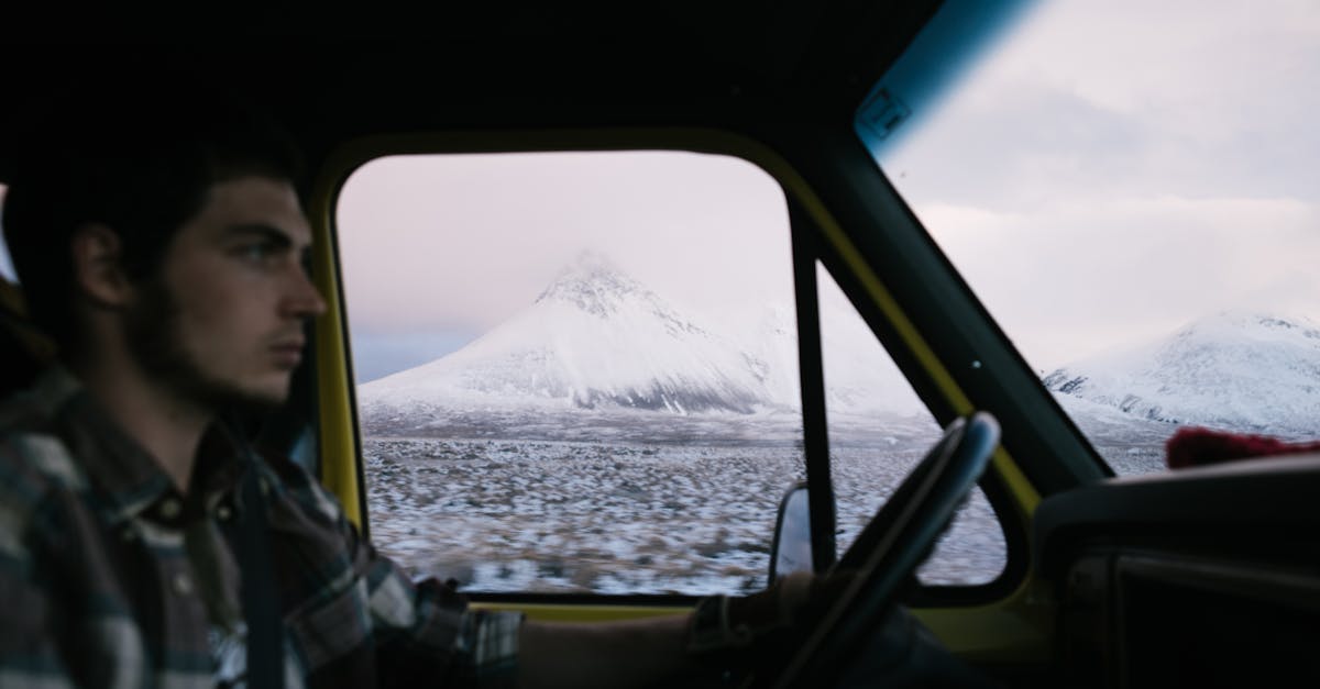 découvrez nos options d'assurance automobile spécialement conçues pour les jeunes conducteurs. profitez de tarifs compétitifs, d'une couverture adaptée à vos besoins et de conseils pour rouler en toute sécurité. obtenez un devis en ligne rapide et simplifié dès aujourd'hui !