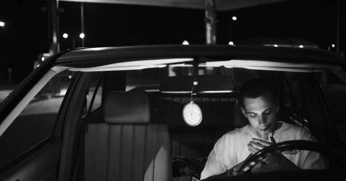 découvrez les tarifs avantageux pour l'assurance auto des jeunes conducteurs. profitez de conseils et d'astuces pour réduire vos coûts tout en bénéficiant d'une couverture complète adaptée à votre profil.