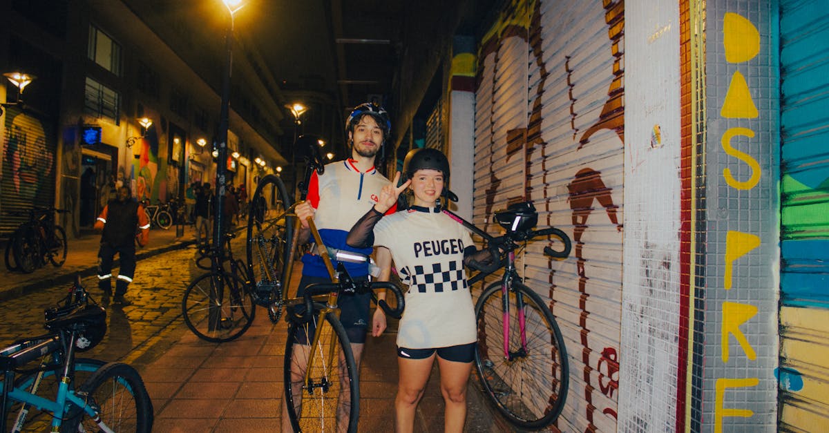 découvrez les tarifs d'assurance pour les jeunes motocyclistes et trouvez la couverture adaptée à vos besoins. comparez les prix et les options pour rouler en toute sécurité et confiance.