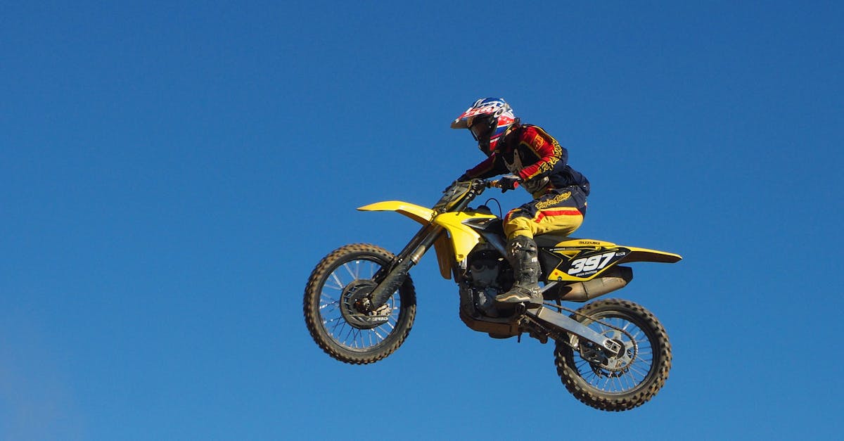 découvrez l'impact des émissions des motos sur l'environnement et la santé publique. informez-vous sur les normes de pollution, les nouvelles technologies pour réduire les émissions, et comment choisir une moto plus écologique.