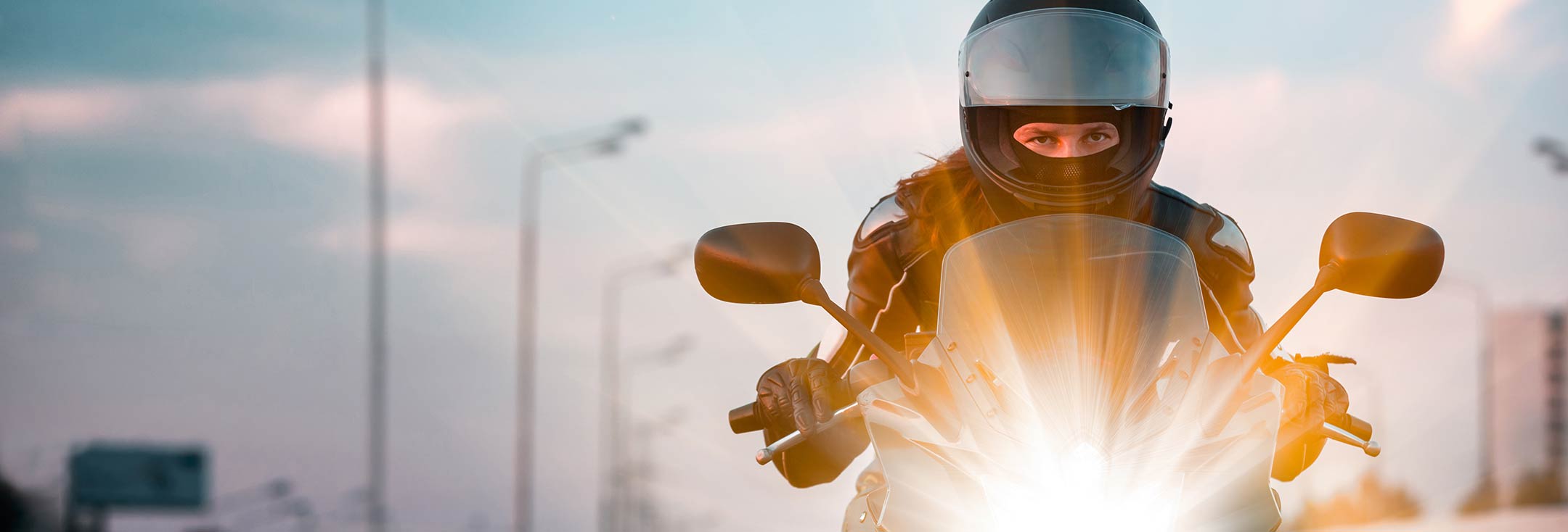 bénéficiez d'une assistance rapide pour les motards grâce à notre mutuelle spécialisée. protégez-vous sur la route avec une couverture adaptée à vos besoins et un service réactif en cas d'urgence.