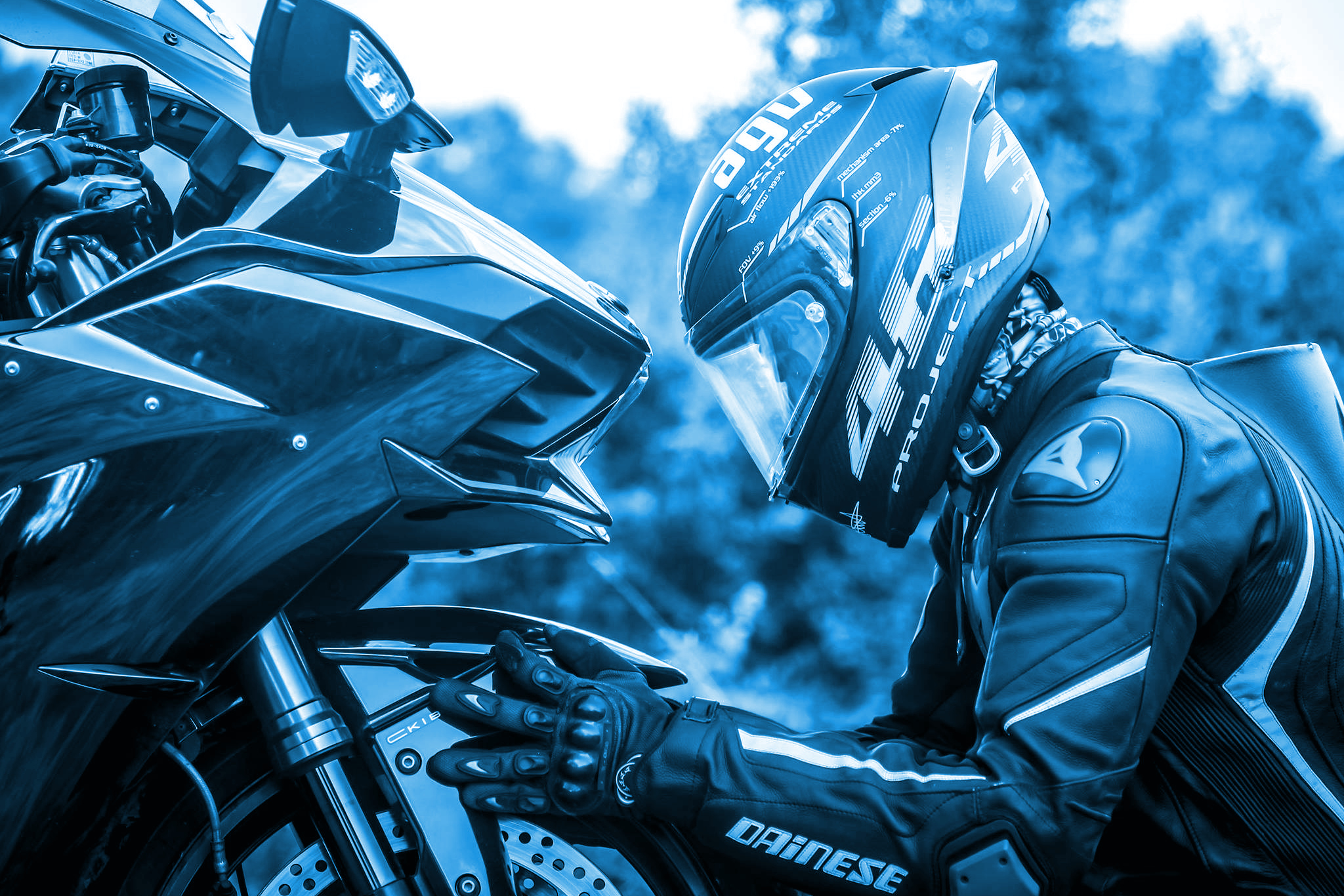 découvrez nos offres d'assurance moto adaptées à vos besoins. protégez votre véhicule avec des garanties complètes et un service client dédié. obtenez un devis rapide et profitez de la tranquillité d'esprit sur la route.