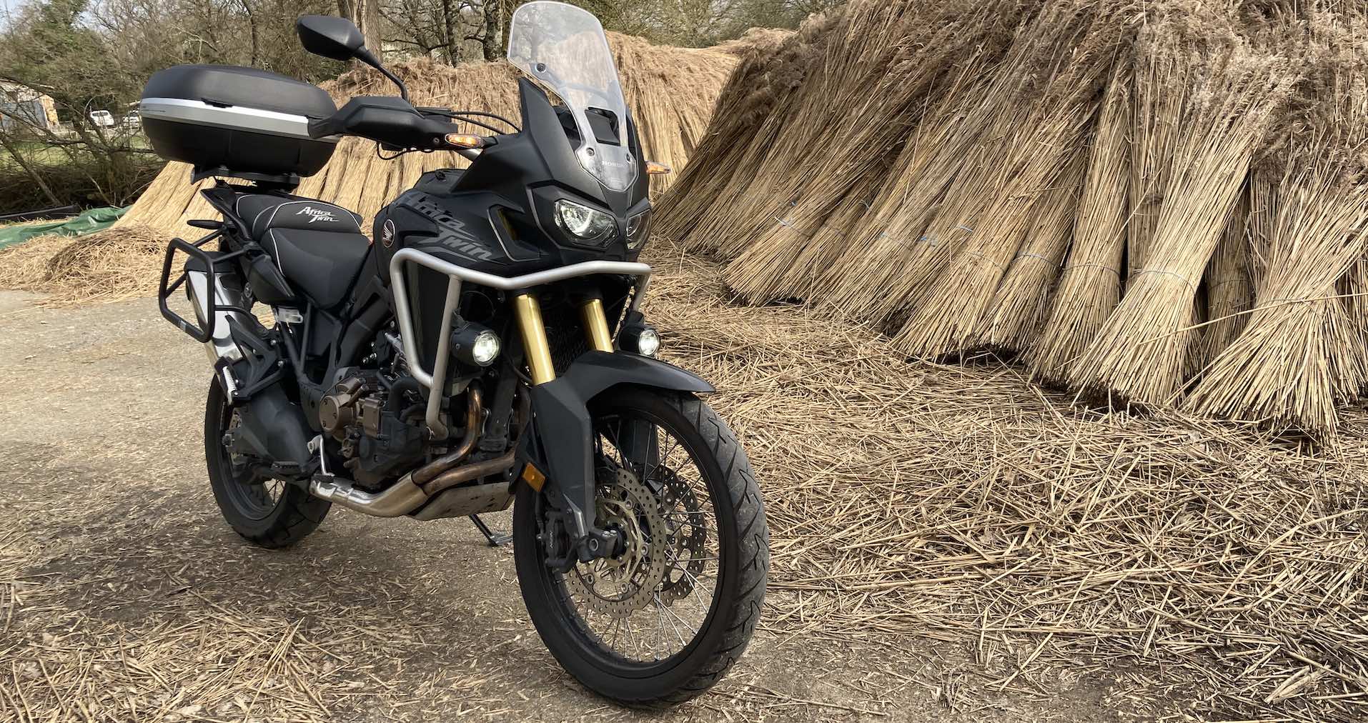 découvrez notre guide complet sur l'assurance moto en ligne. comparez les meilleures offres, trouvez la couverture adaptée à vos besoins et économisez sur votre prime d'assurance. ne laissez rien au hasard pour protéger votre deux-roues !