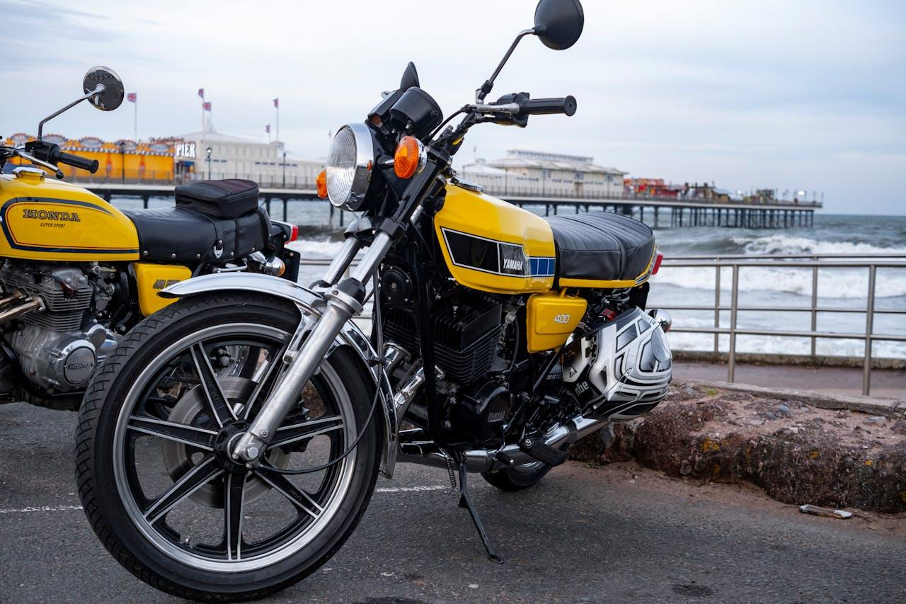 découvrez notre guide complet sur l'assurance moto : tout ce que vous devez savoir pour choisir la meilleure couverture, comprendre les garanties essentielles et optimiser votre sécurité sur la route. protégez-vous et votre moto avec nos conseils d'experts.