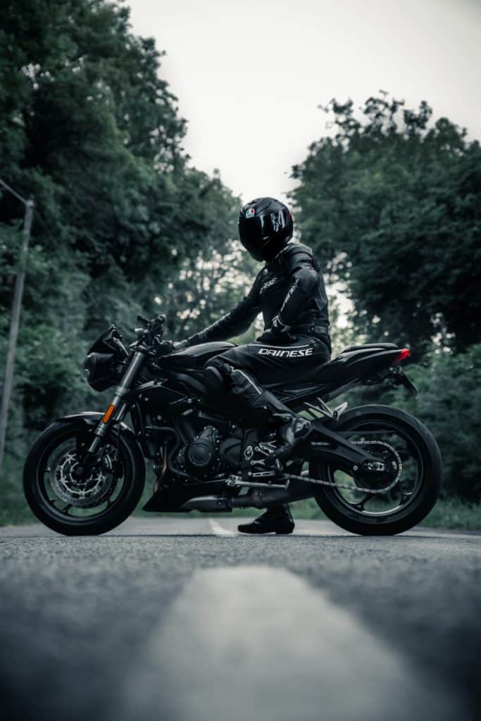 découvrez les meilleures offres d'assurances moto pour 2023. protégez votre deux-roues avec des garanties adaptées à vos besoins et un accompagnement personnalisé. comparez les tarifs et choisissez la couverture idéale pour rouler en toute sérénité.