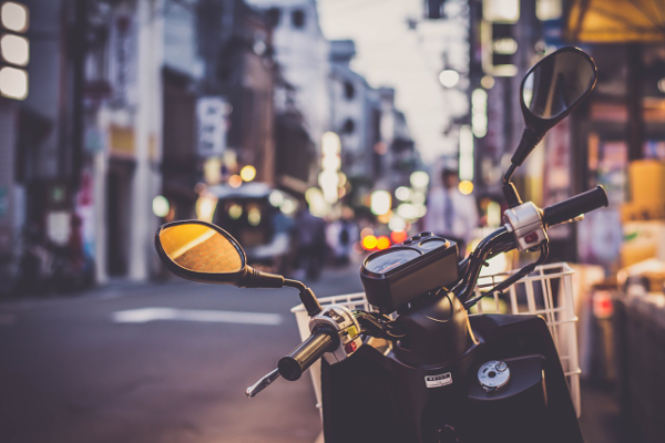 découvrez nos conseils pour choisir l'assurance scooter qui correspond à vos besoins et à votre budget. comparez les offres, comprenez les garanties indispensables et roulez en toute sécurité!
