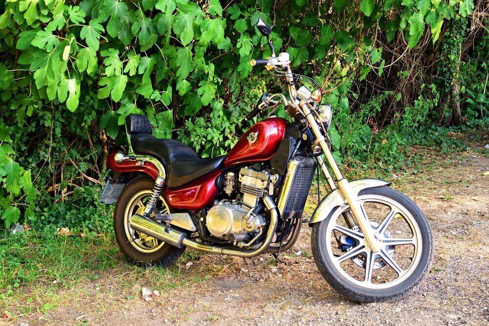 découvrez comment choisir la meilleure couverture moto chez axa. comparez les options, bénéficiez des conseils d'experts et assurez-vous une protection optimale pour votre deux-roues.