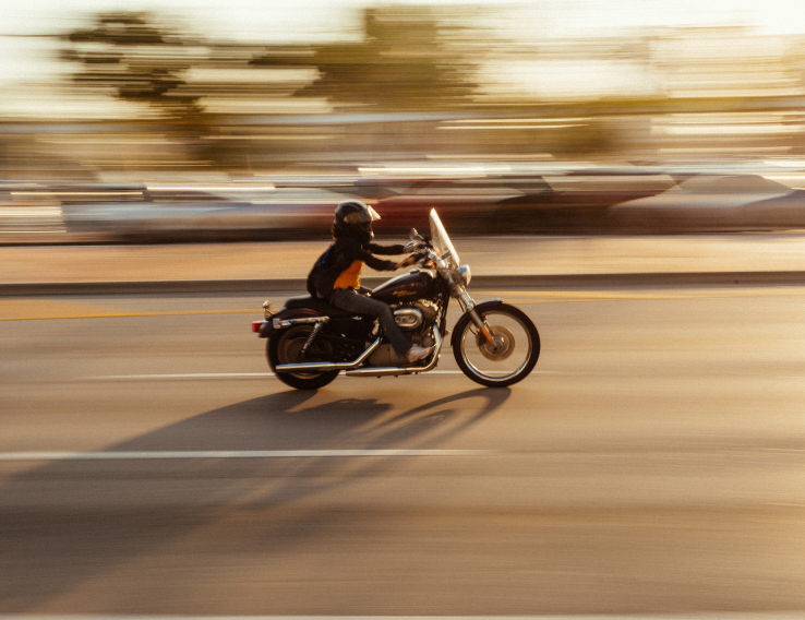 découvrez comment choisir la meilleure couverture d'assurance moto pour protéger votre véhicule et profiter de la route en toute sérénité. comparez les options, comprenez les garanties et faites le meilleur choix pour vos besoins.