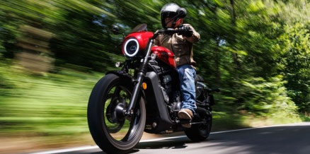 obtenez votre devis d'assurance moto verte en quelques clics. comparez les offres et choisissez la couverture qui correspond à vos besoins tout en bénéficiant d'un tarif avantageux. assurez votre moto tout en contribuant à une mobilité plus durable.