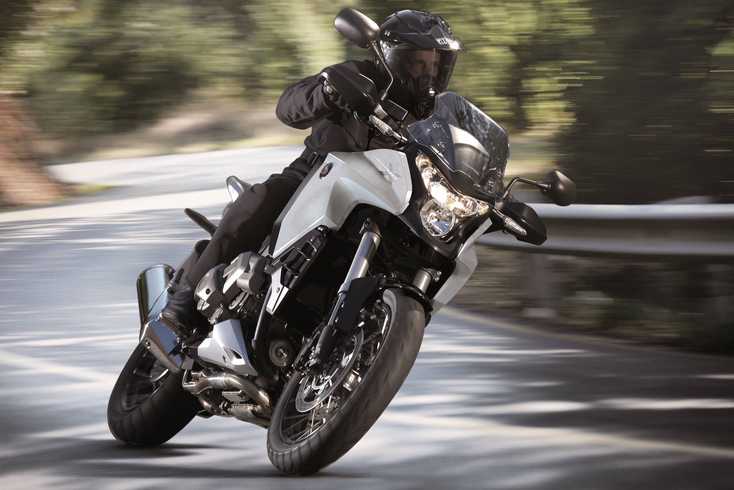 découvrez l'importance de l'assurance motards pour protéger votre véhicule, assurer votre sécurité et respecter la législation. informez-vous sur les garanties essentielles et les avantages d'une couverture adaptée à votre pratique et à vos besoins.