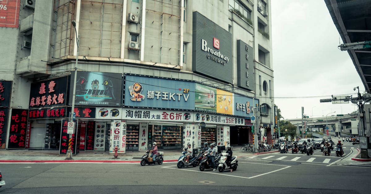 découvrez notre assurance moto complète qui vous protège sur toutes les routes. profitez de couvertures adaptées à vos besoins, d'une assistance 24/7 et de tarifs compétitifs. roulez en toute tranquillité grâce à notre service personnalisé !