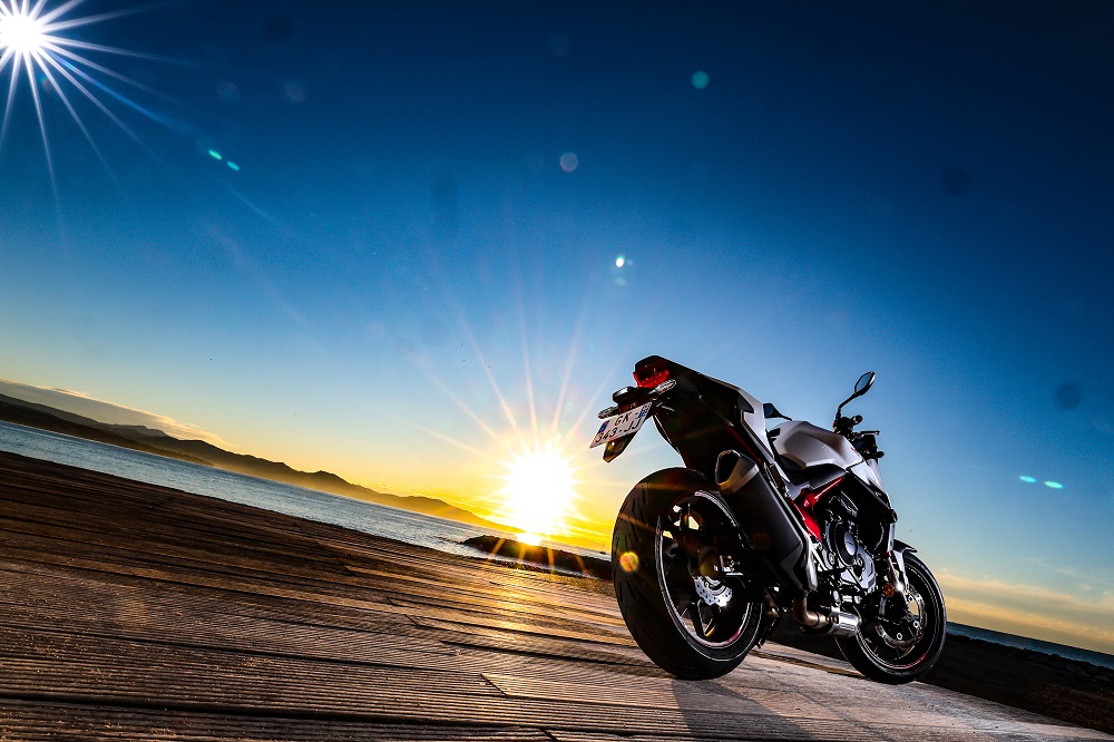 découvrez les tarifs d'assurance pour les motos de catégorie a2, adaptés à votre budget et à vos besoins. comparez les offres et bénéficiez de conseils pour choisir la couverture idéale pour votre véhicule.