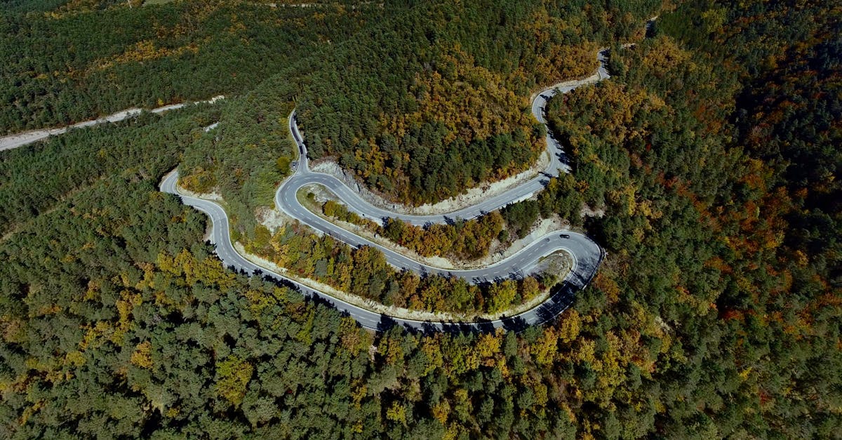 découvrez notre guide complet sur l'assurance moto : comparez les offres, trouvez la couverture idéale pour votre véhicule et protégez-vous efficacement sur la route.