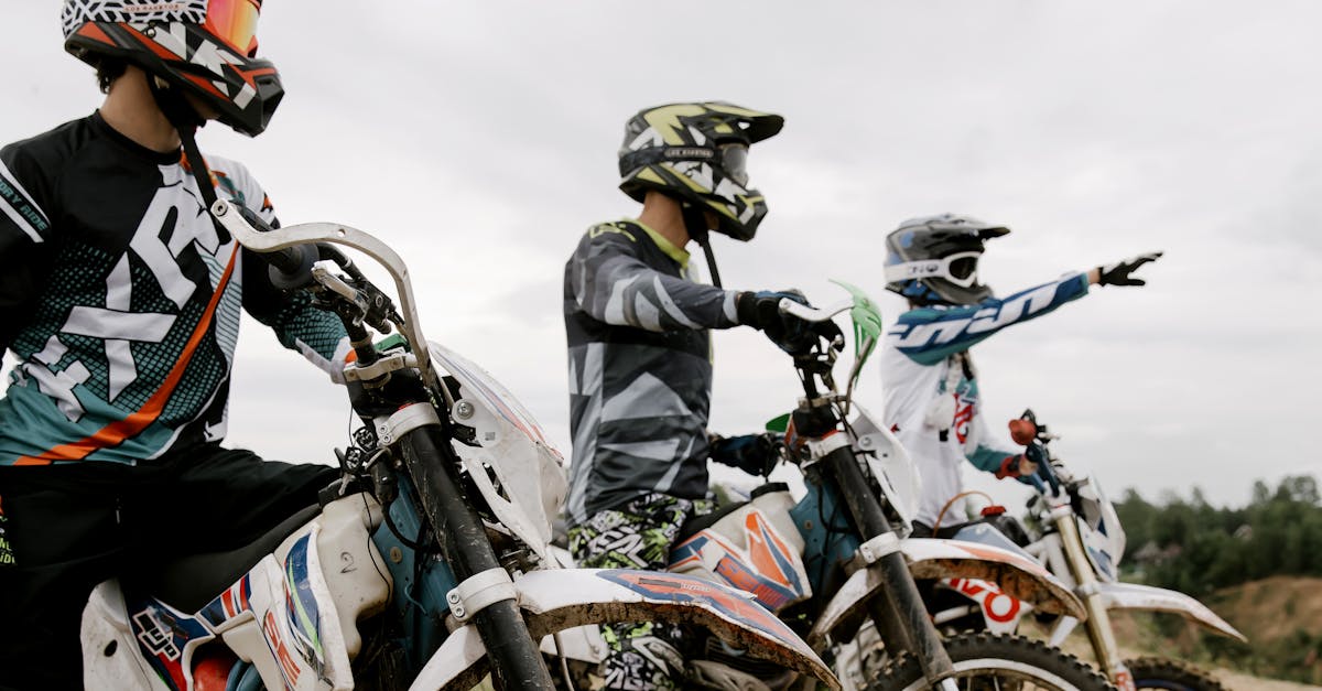 découvrez notre sélection de casques de moto, alliant sécurité, confort et style. profitez de technologies de pointe pour une conduite en toute sérénité. choisissez le casque qui vous correspond parmi nos modèles variés adaptés à tous les types de motards.