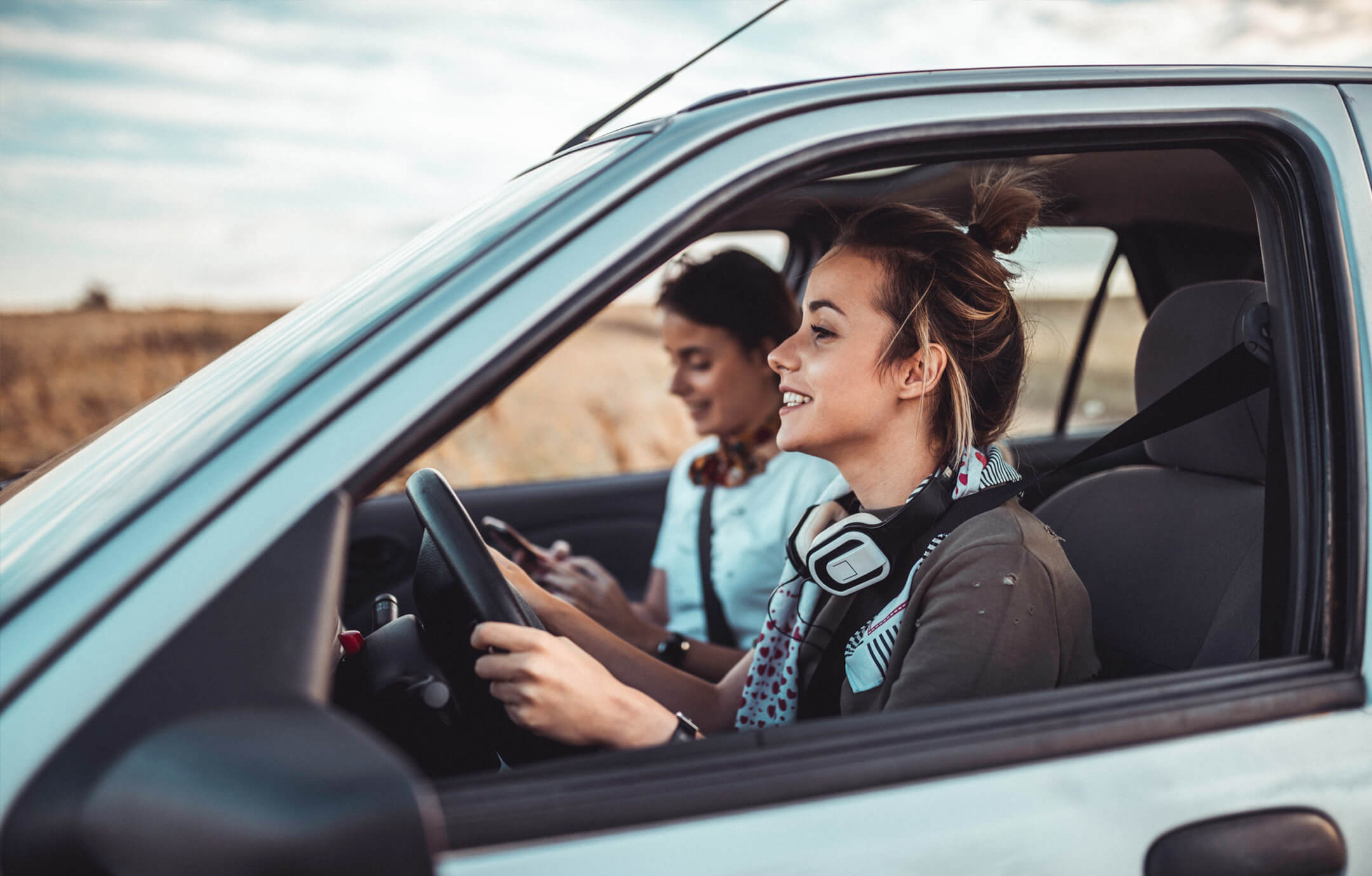 découvrez les meilleures options d'assurance auto pour les jeunes conducteurs. bénéficiez de tarifs avantageux, d'une couverture adaptée et de conseils pour choisir la formule qui vous convient le mieux. roulez en toute sérénité avec une assurance auto taillée pour vous!