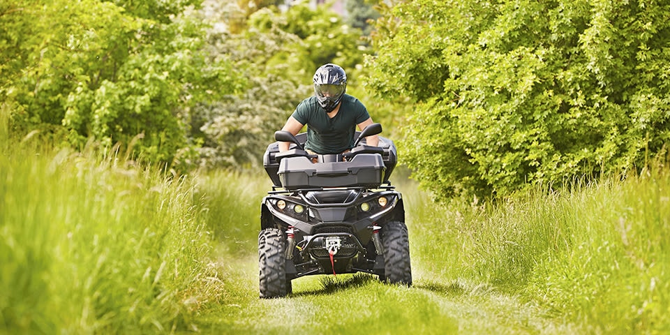 découvrez l'assurance scooter de groupama, une solution adaptée pour protéger votre deux-roues. profitez de garanties complètes, d'une assistance rapide et d'un service client à l'écoute pour rouler en toute sérénité.