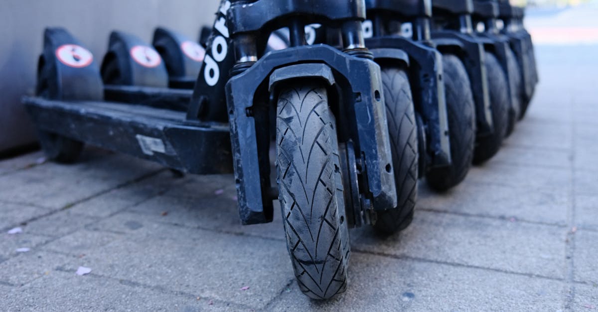 découvrez notre sélection de trottinettes électriques performantes et écologiques, idéales pour vos déplacements urbains. profitez d'une conduite fluide, d'une autonomie optimale et d'un design moderne pour une expérience de mobilité urbaine inégalée.