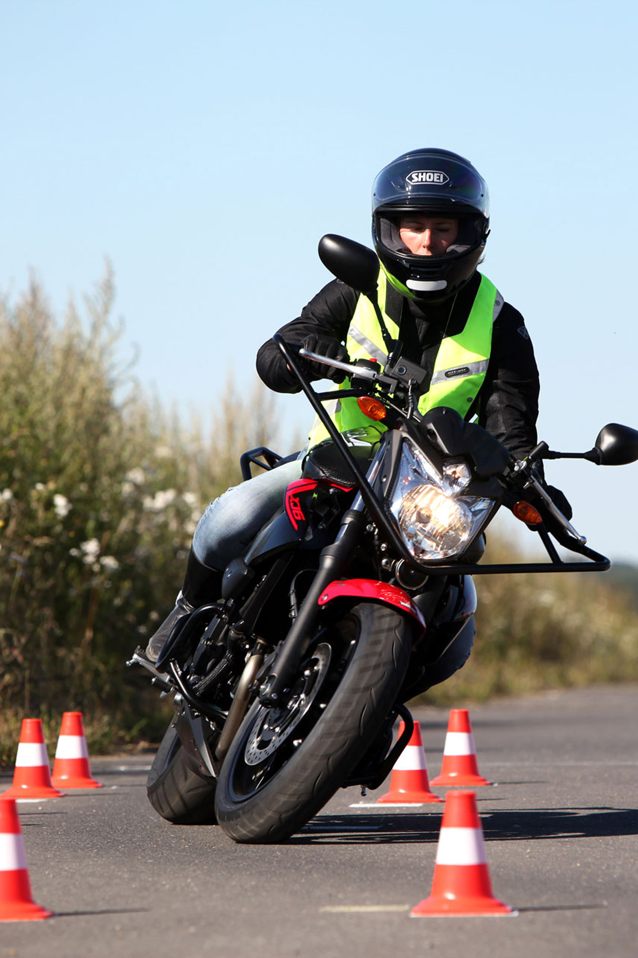 découvrez notre sélection de motos a2, idéales pour les conducteurs titulaires d'un permis a2. profitez de modèles performants, adaptés à tous les styles et budgets, et vivez des sensations uniques sur la route avec des motos alliant sécurité et plaisir.
