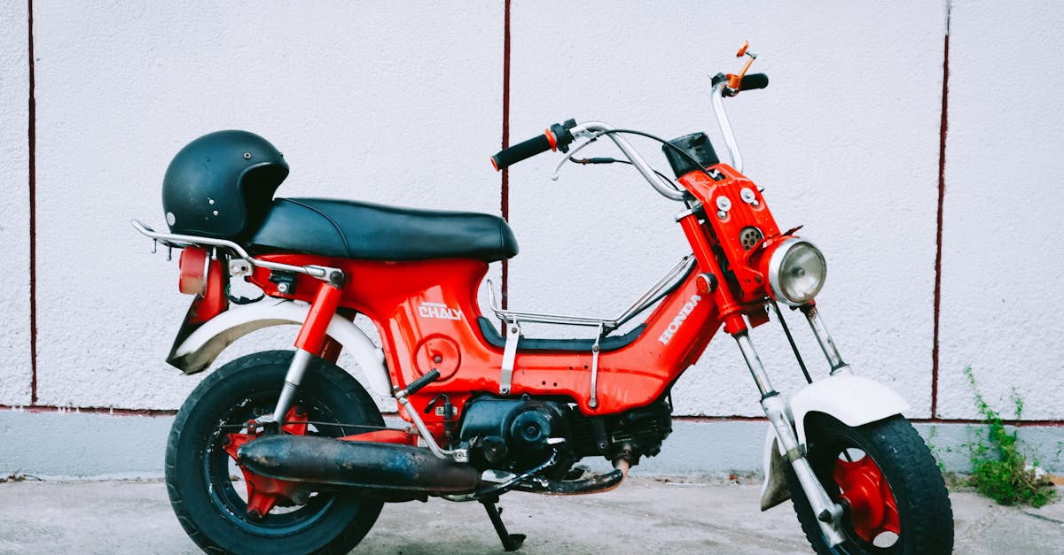 assurez votre moto vintage avec une couverture sur mesure. profitez de tarifs compétitifs et d'une protection spécifique pour préserver la valeur et l'histoire de votre véhicule. obtenez un devis personnalisé dès aujourd'hui !