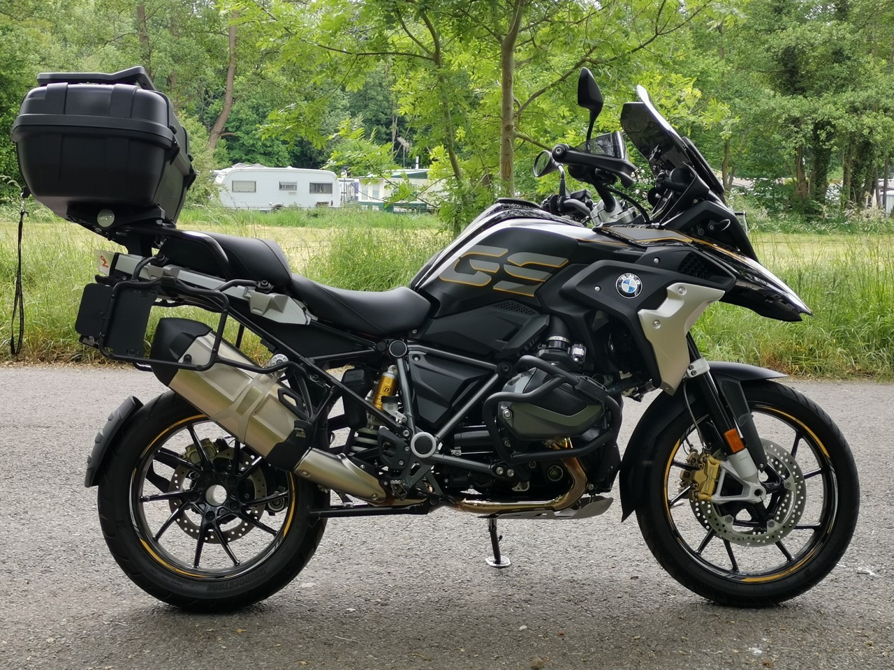 découvrez notre sélection de motos a2 alliant confort et performance pour les passagers. profitez de balades en duo en toute sérénité avec des sièges ergonomiques et un design adapté, idéal pour vos aventures sur la route.