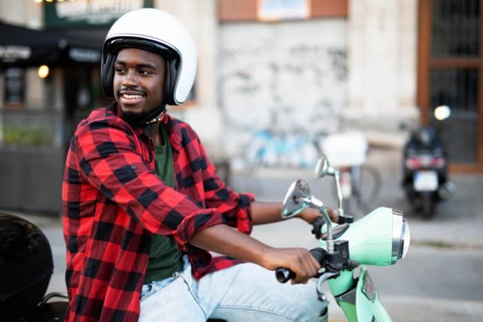 découvrez notre assurance moto spéciale permis a1, conçue pour les jeunes conducteurs. protégez votre deux-roues avec une couverture adaptée à vos besoins et profitez de tarifs compétitifs tout en roulant en toute sécurité.