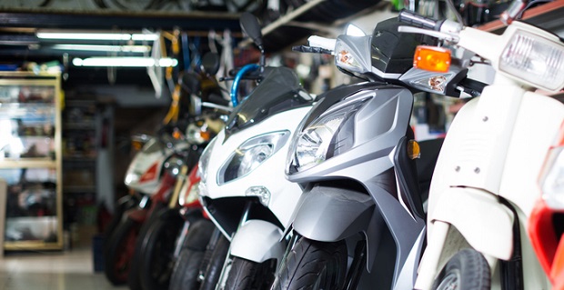 découvrez notre comparateur d'assurances pour scooter 125 pas chères. profitez de garanties adaptées à vos besoins à des prix imbattables. roulez serein en toute confiance avec nos options flexibles et économiques.