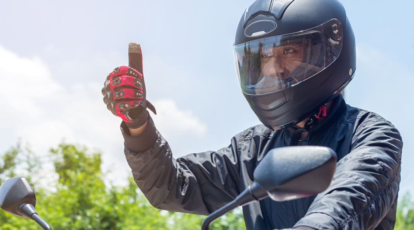 vous avez besoin d'aide ou d'informations sur nos services destinés aux motards ? contactez notre service client dédié, disponible pour répondre à toutes vos questions et vous accompagner dans votre expérience. nous sommes là pour vous !