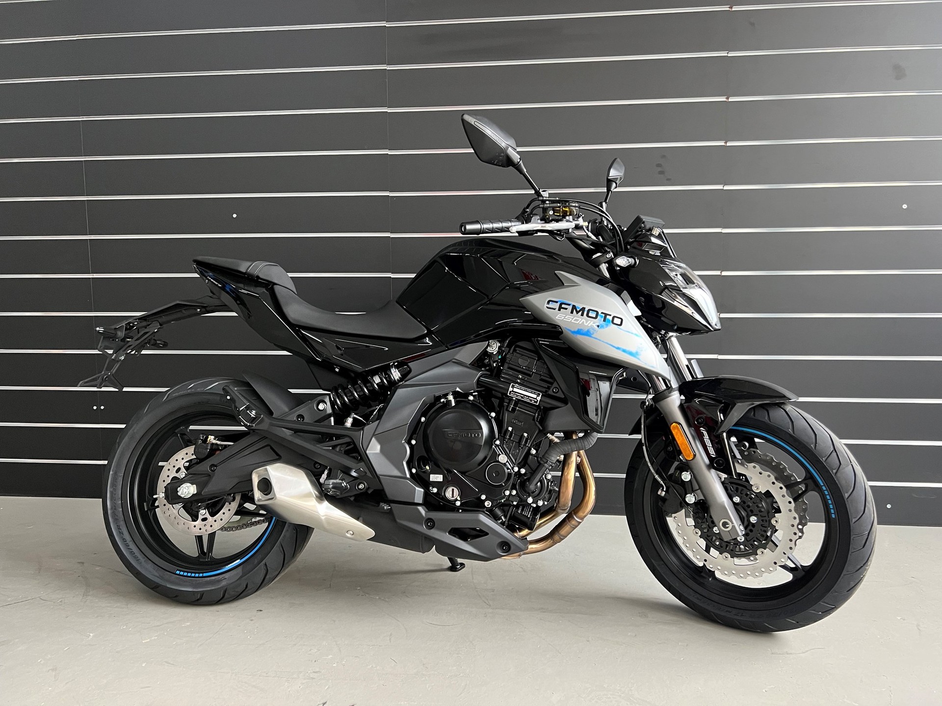 découvrez notre sélection de motos de 35 kw, idéales pour les permis a2. profitez de performances optimales, d'un design moderne et de fonctionnalités innovantes. que vous soyez débutant ou passionné, trouvez la moto qui vous correspond et partez à l'aventure en toute sécurité.