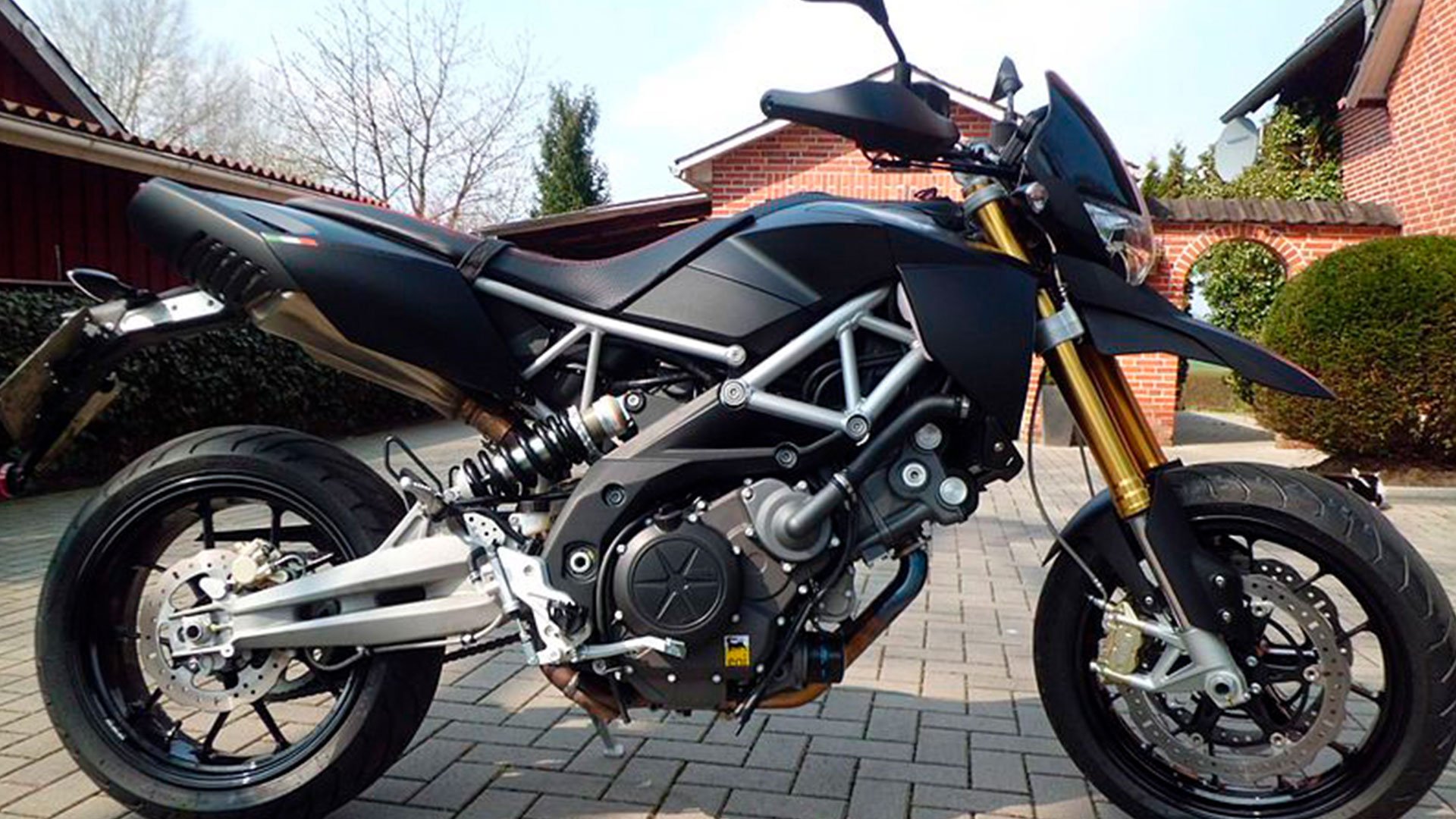 obtenez votre permis a2 à petit prix avec nos offres compétitives et formations de qualité. conduisez en toute sécurité et profitez de nos conseils d'experts pour réussir votre examen. inscrivez-vous dès maintenant et démarrez votre aventure de motard !