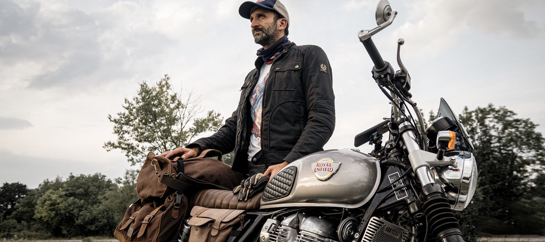 découvrez comment choisir la moto idéale pour les débutants de 40 ans. conseils pratiques, modèles adaptés et astuces pour intégrer la conduite d'une moto en toute sécurité à votre nouvelle passion.