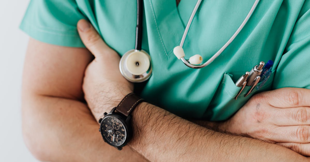 découvrez l'augmentation des frais de consultation médicale et son impact sur l'accès aux soins. informez-vous sur les raisons de cette hausse et comment elle pourrait affecter votre budget santé.