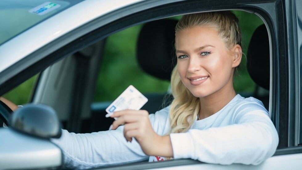 découvrez les avis sur euro assurance pour les jeunes conducteurs. comparez les témoignages, tarifs et services offerts pour faire le meilleur choix d'assurance auto adapté à votre profil de jeune conducteur.