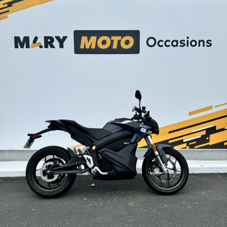 découvrez notre sélection d motos d'occasion de 35 kw, alliant performance et budget maîtrisé. trouvez la moto idéale pour vos déplacements urbains ou vos escapades avec nos offres variées et garanties.