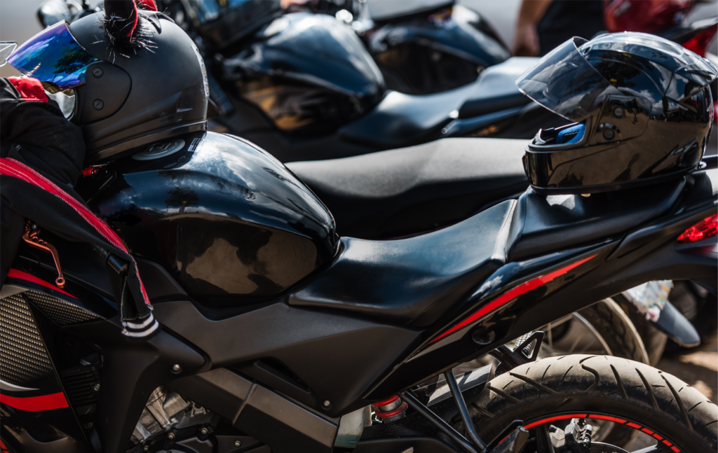 découvrez nos offres d'assurance deux-roues pas cher, adaptées à tous vos besoins. protégez votre moto ou scooter à petit prix sans compromis sur la qualité. comparez et trouvez la couverture idéale pour vous aujourd'hui !