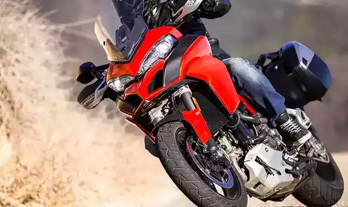 protégez votre moto avec l'assurance garage amv, une couverture complète adaptée à vos besoins. bénéficiez d'une protection optimale contre le vol, les dommages et plus encore, tout en profitant de tarifs compétitifs. assurez l'avenir de votre deux-roues avec amv.