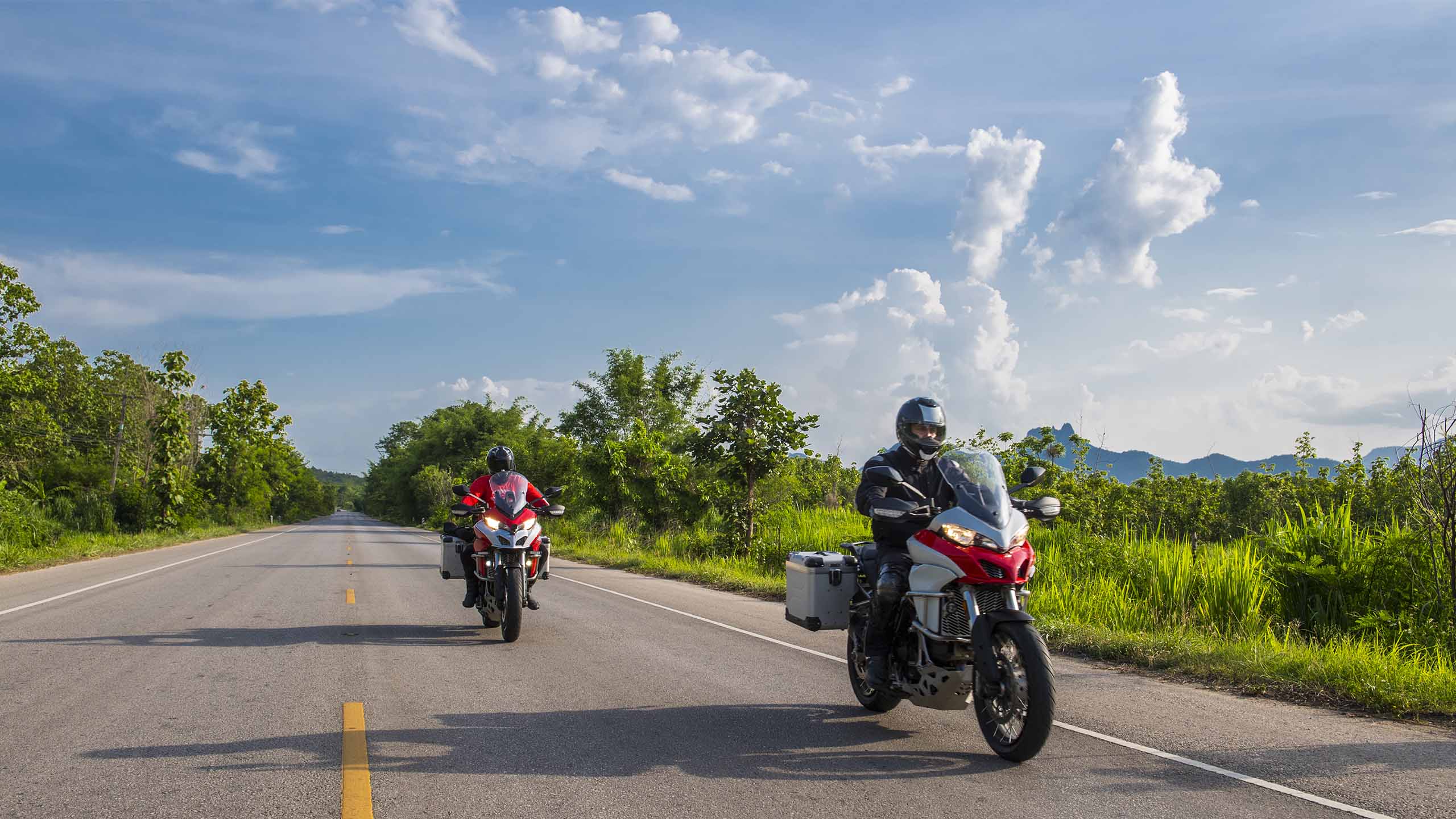 découvrez les solutions d'assurances motos axa, adaptées à vos besoins et conçues pour garantir votre sécurité sur la route. profitez d'une couverture complète, d'une assistance 24/7 et d'un service client de qualité pour rouler en toute sérénité.