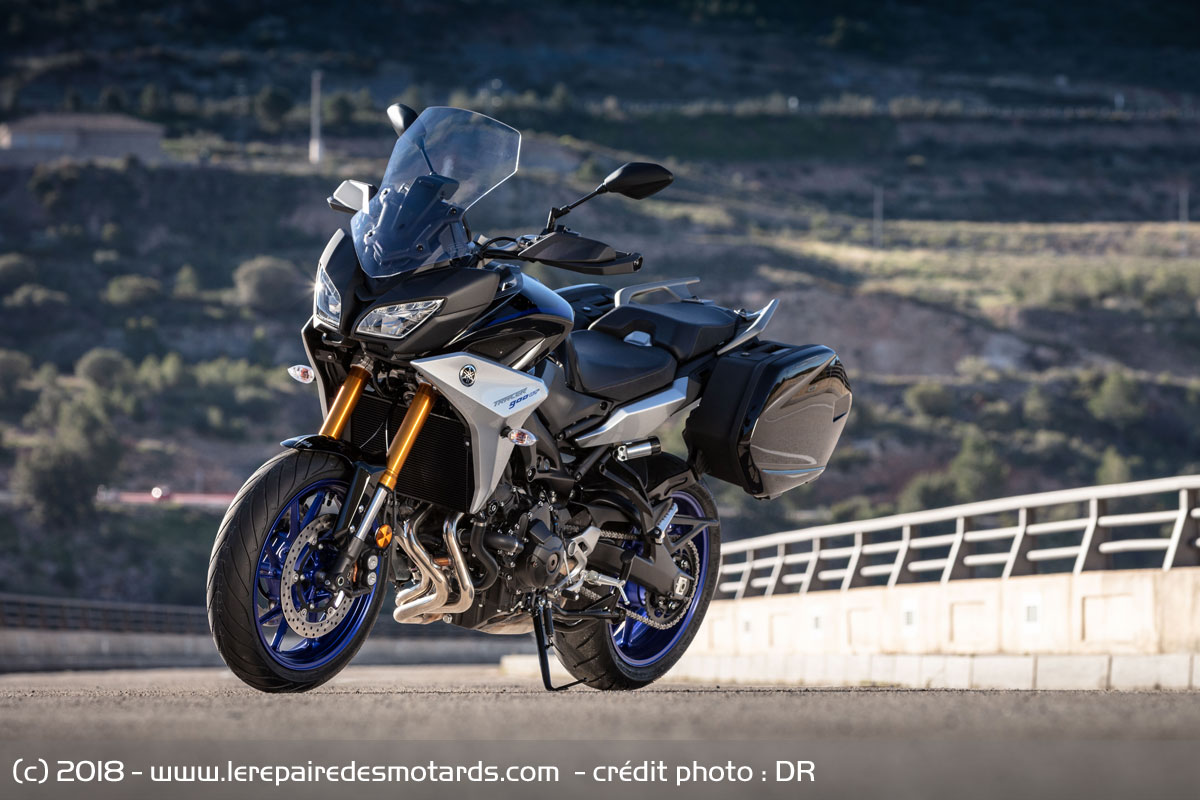 découvrez les caractéristiques de la moto gt 2020 : performances, design innovant et technologies avancées qui font de cette moto un choix idéal pour les passionnés de deux roues. plongez dans l'univers de la moto gt et préparez-vous à vivre une expérience de conduite inégalée.