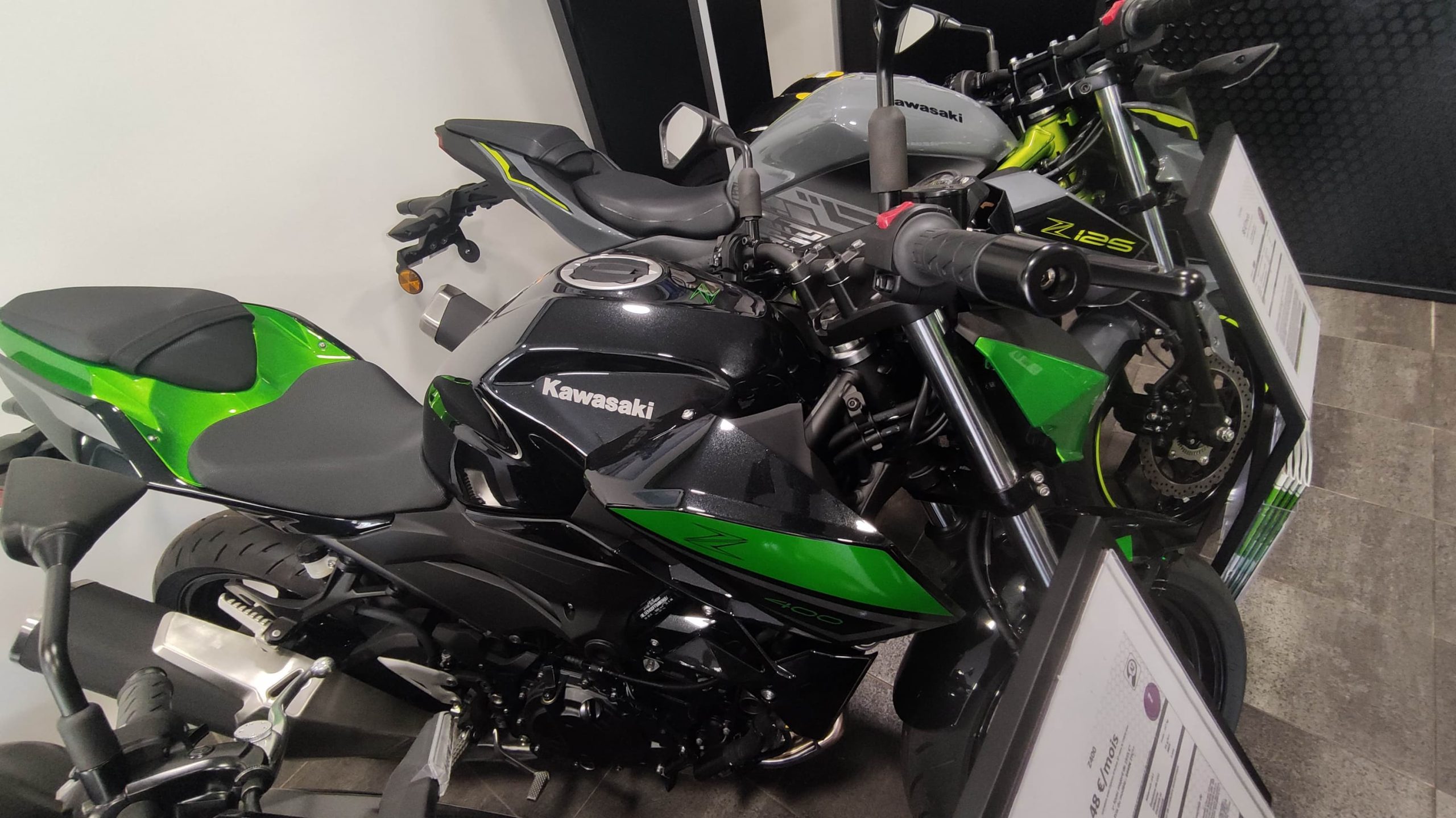 découvrez tout sur le permis a2 pour conduire des motos de moins de 400 cm3. obtenez des conseils sur les exigences, le processus d'examen et les avantages de ce permis spécialement conçu pour les jeunes motards.