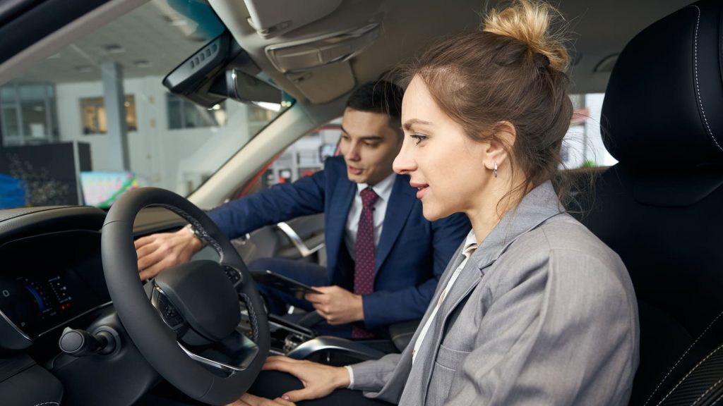 découvrez nos offres d'assurance voiture spécialement conçues pour les jeunes conducteurs. profitez de tarifs avantageux et d'une couverture adaptée à vos besoins, tout en bénéficiant de conseils d'experts pour rouler en toute sécurité.
