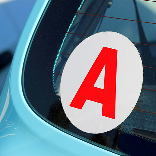 découvrez nos solutions d'assurance jeunes conducteurs adaptées à vos besoins. protégez votre véhicule tout en bénéficiant de tarifs préférentiels et d'une couverture complète. inscription rapide et conseils personnalisés pour les nouveaux automobilistes.