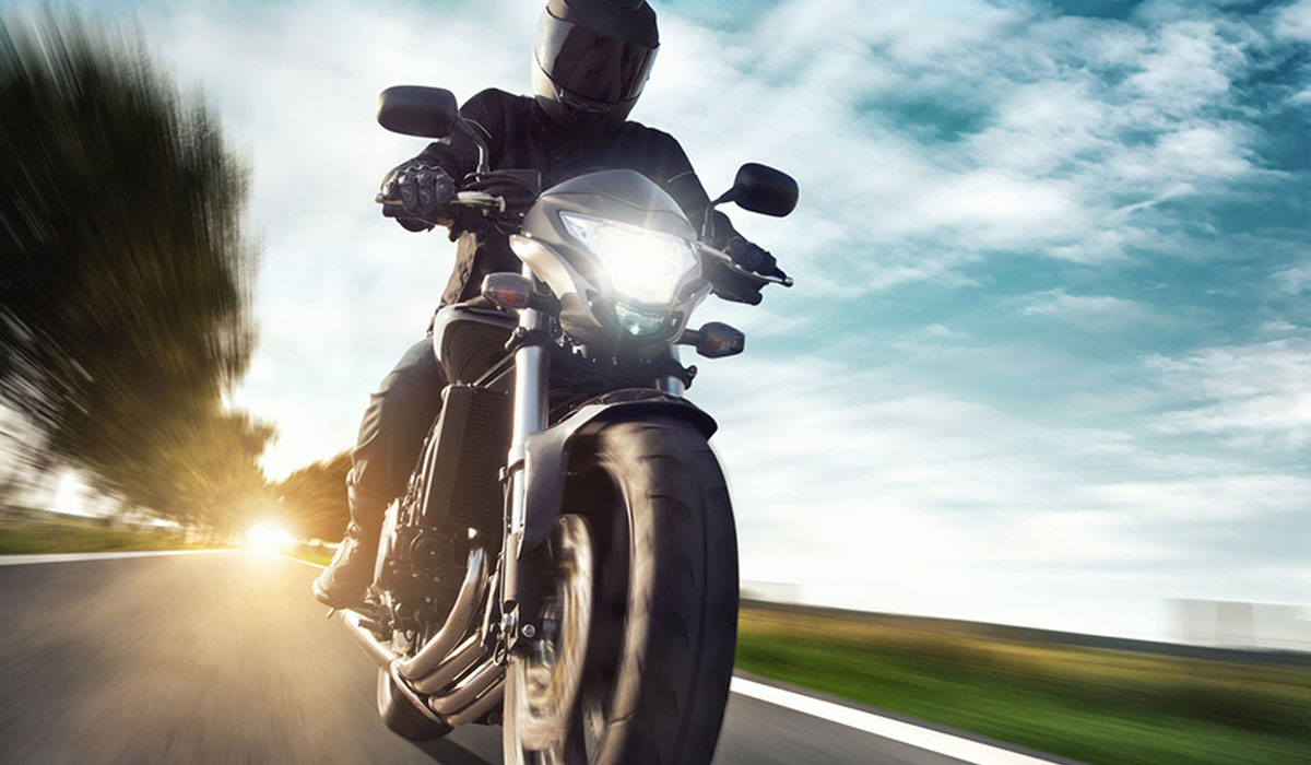 découvrez nos offres d'assurance moto adaptées à tous les profils de motards. protégez votre véhicule avec des garanties complètes et bénéficiez de services personnalisés pour rouler en toute sérénité.