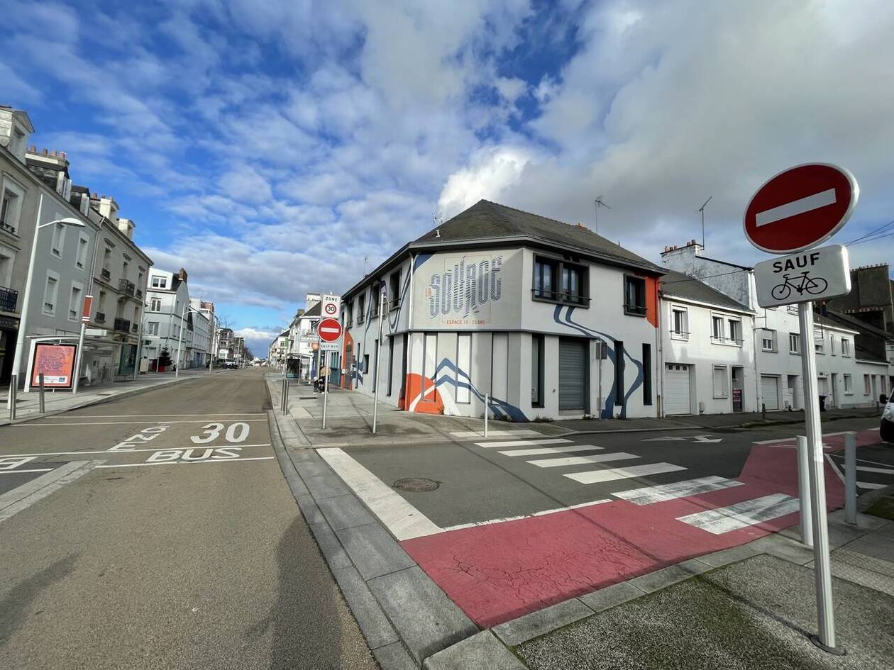 découvrez les meilleures options d'assurance à st-nazaire adaptées à vos besoins. comparez les garanties, les prix et trouvez l'assurance idéale pour votre logement, votre véhicule ou votre santé. prenez le bon choix pour votre tranquillité d'esprit.