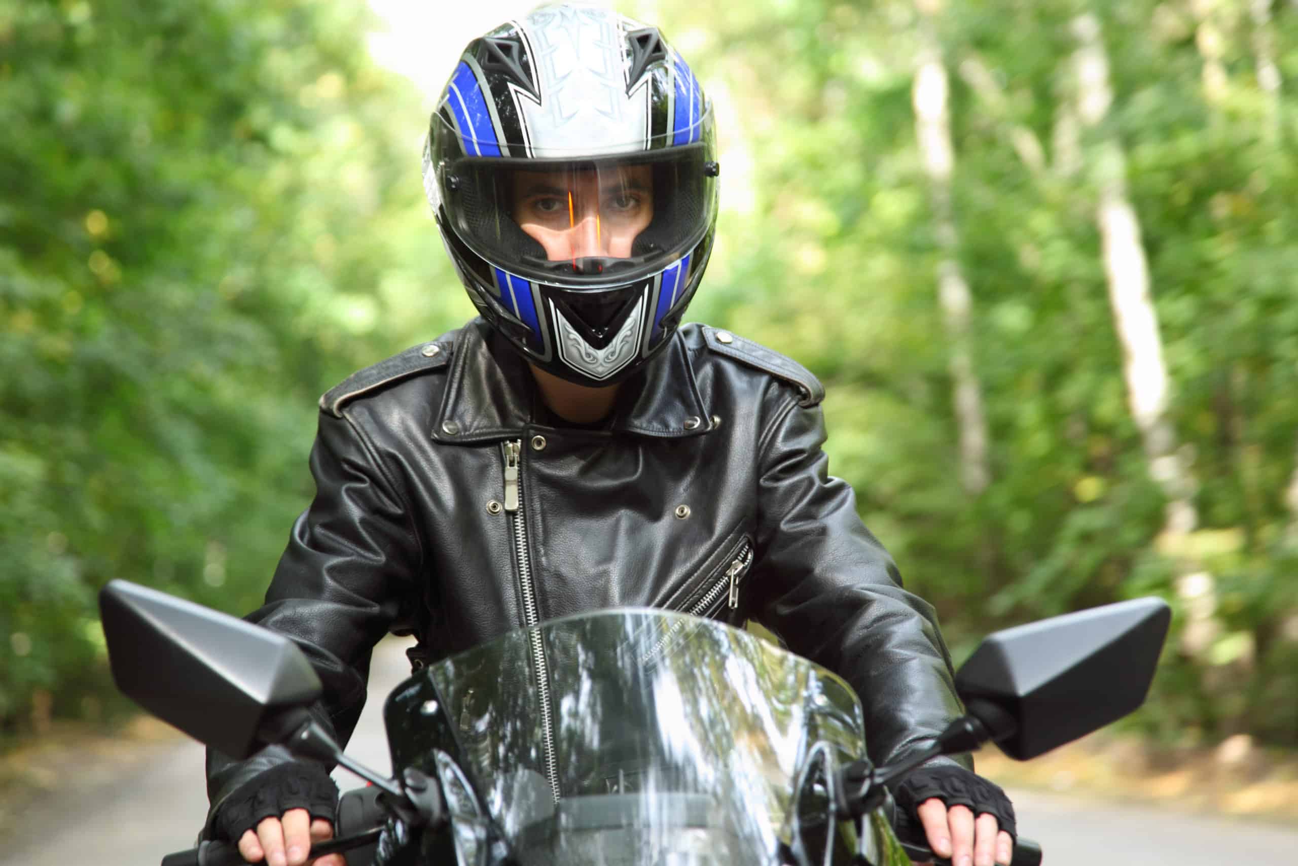 découvrez les meilleurs comparateurs d'assurance moto pour trouver la couverture idéale à un prix compétitif. comparez les offres en quelques clics et protégez votre véhicule avec des options adaptées à vos besoins.