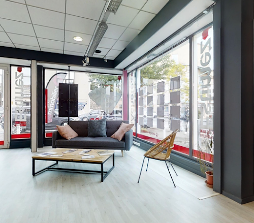 découvrez les services d'assurance proposés par maaf annonnay, votre partenaire de confiance pour protéger vos biens et votre avenir. bénéficiez d'une expertise locale et d'offres personnalisées adaptées à vos besoins.